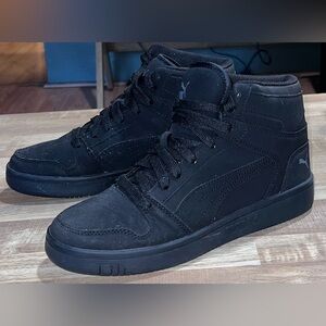 PUMA Men's Rebound LayUp Buck Shoes
Size 7.5